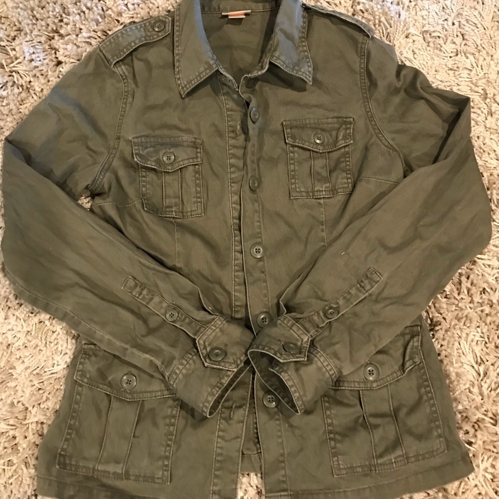 Button Up Top